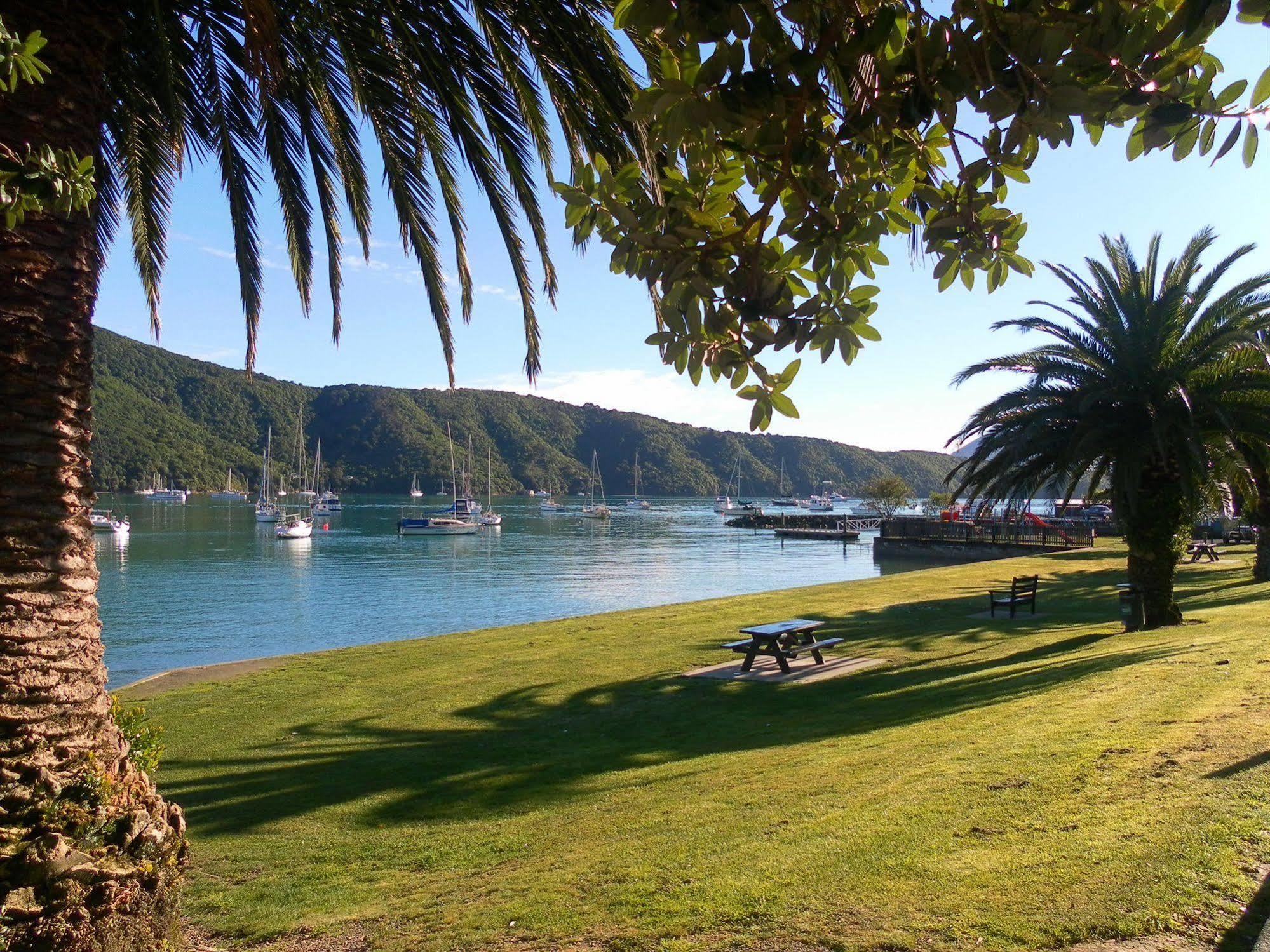 Beachside Sunnyvale Motel Picton Extérieur photo