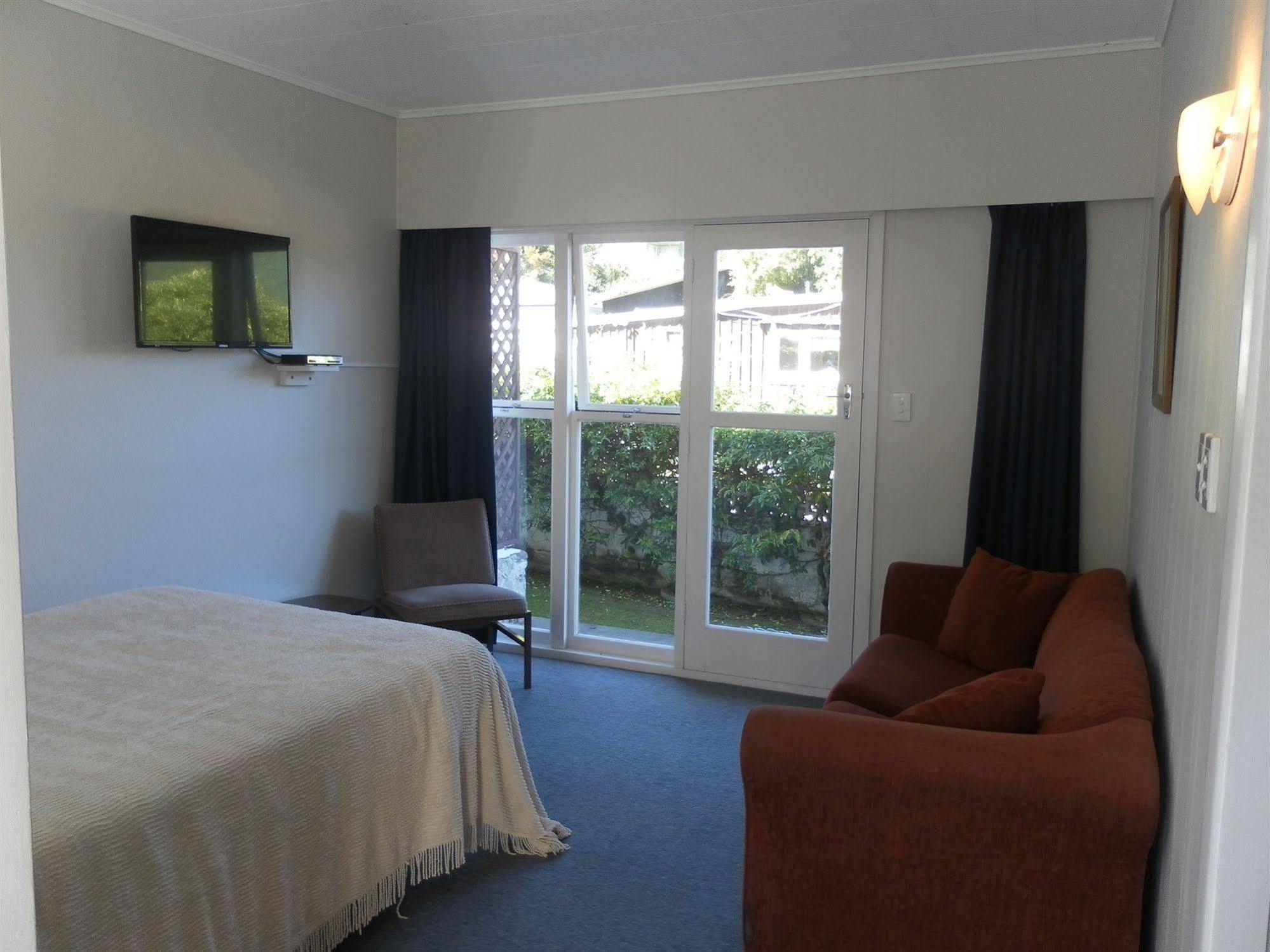Beachside Sunnyvale Motel Picton Extérieur photo