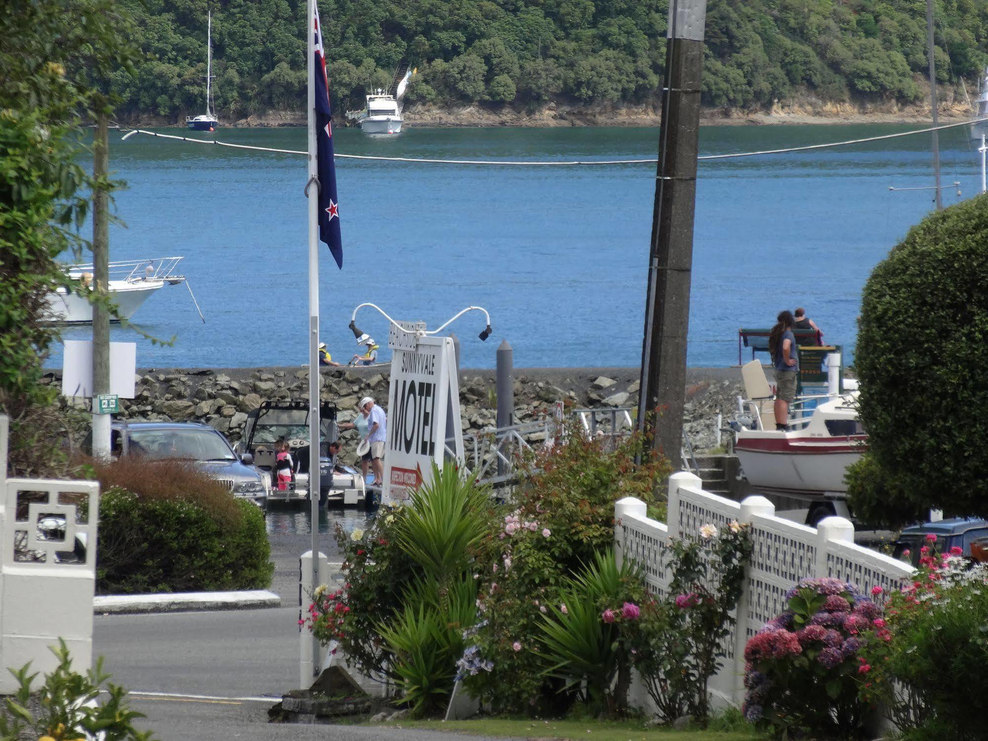 Beachside Sunnyvale Motel Picton Extérieur photo